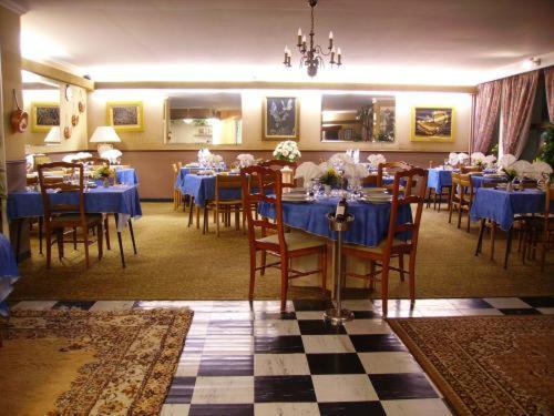 Hotel Restaurant du Tourisme Latronquière Extérieur photo